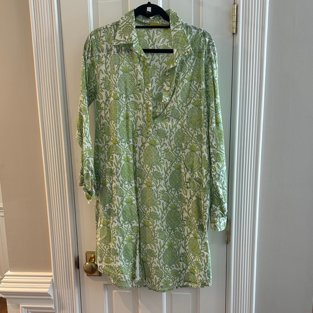 Roller Rabbit Green and White Patterned Shirt